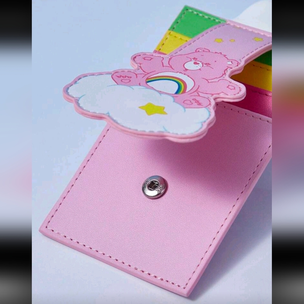 🥳 FREE GIFT! Care Bear Card Holder - Picture 3 of 6